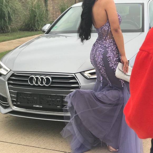 Prom dress!! - Picture 2 of 5